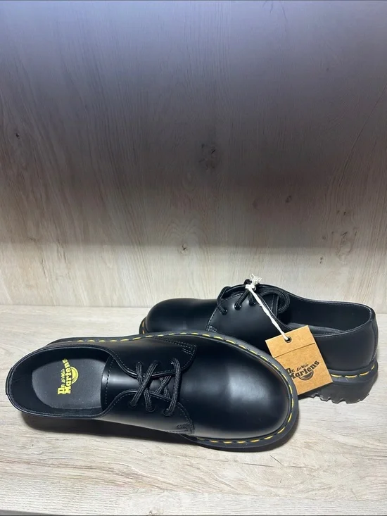 🖤 Dr. Martens Kids Black Leather 3-Eye Shoes | Yellow Stitching ✨