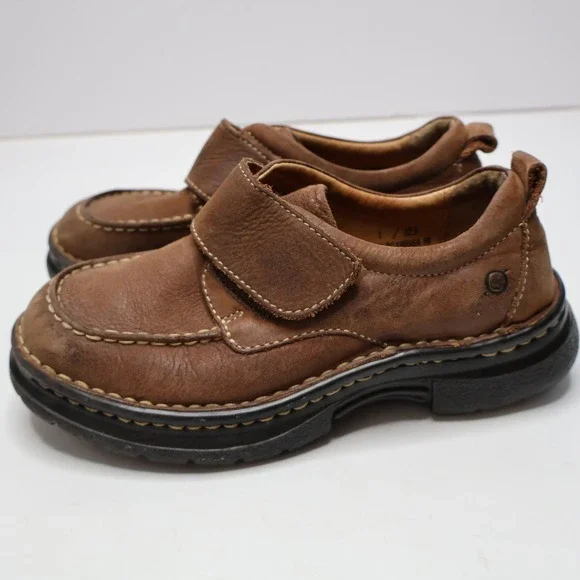 Born Kids Brown‎ Leather Shoes Hook & Loop Loafers Size 1 / 32.5 Comfort Outdoor
