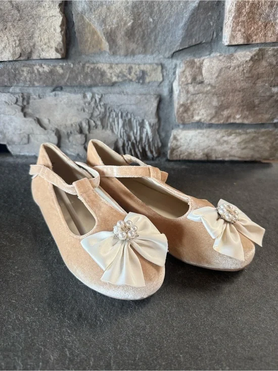 Trish Scully Girls Beige Velvet Bow Dress Shoes with Pearl Accent
