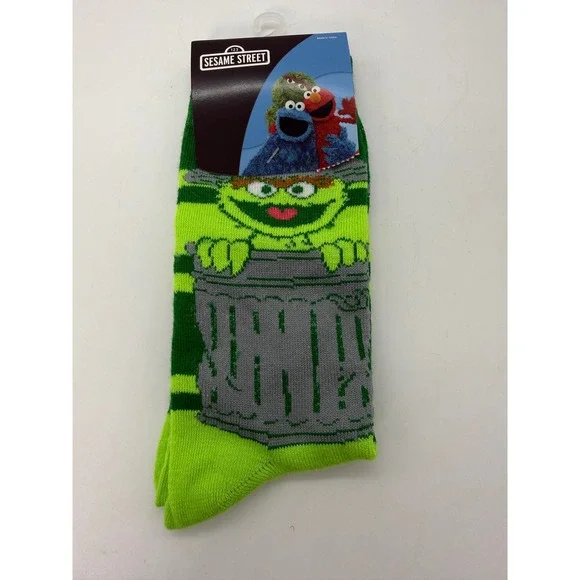 Sesame Street Oscar the Grouch Crew Socks Green Striped Bioworld Mens‎ 8-12 NEW