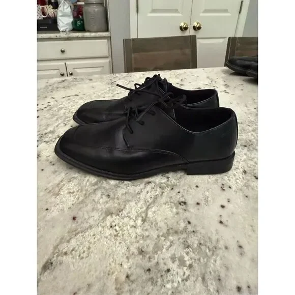 Sonoma Boys Black Leather Alexander Lace Up Dress Shoe sz 4 EUC