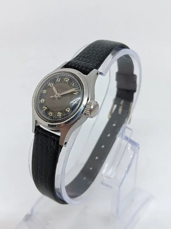 VINTAGE Hialeah Women's 22mm Manual Wind 17 Jewel Shockproof Swiss Watch