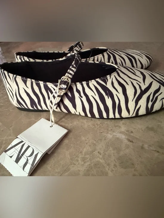 ZARA Girls Mary Jane zebra Buckled Ballet Flats NWT Sz 35