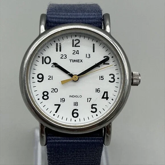 Timex Weekender Indiglo WR 30M Womens Watch 31mm Blue Nylon Strap New Battery