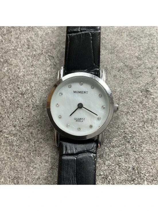 Beautiful Moment Womens Watch 8030LA 25mm Silver Tone Case Leather Band A2