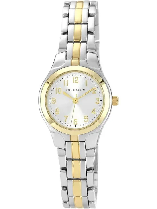 Chic Women's Bracelet Watch with Elegant Design and Stylish Features