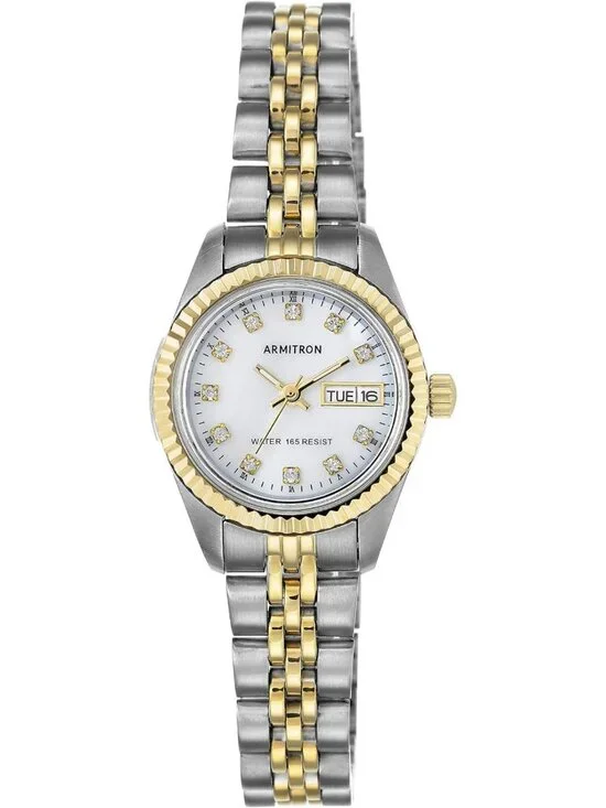 Elegant Crystal Accented Women's Bracelet Watch - Stylish Timepiece for Any