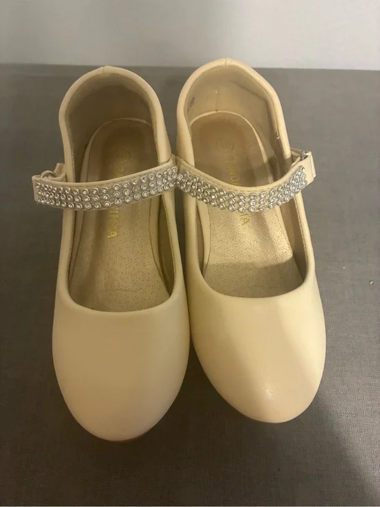 Girls Beige Mary Jane Dress Shoes with Rhinestone Strap size 10