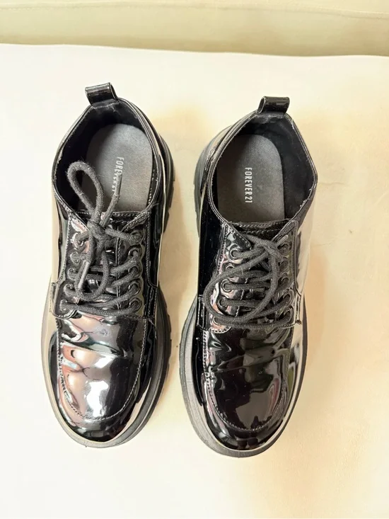 Forever 21 Black Patent Lace-Up Platform Kids Shoes