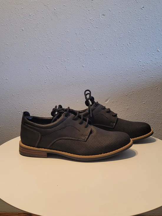 Boys Black Dress Lace-Up Shoes with Contrast Sole