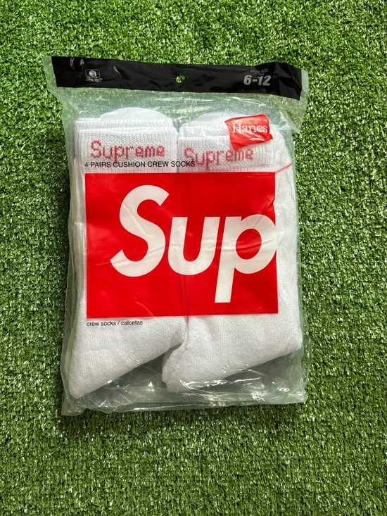Hanes x Supreme White Cushion Crew Socks - 4 Pack