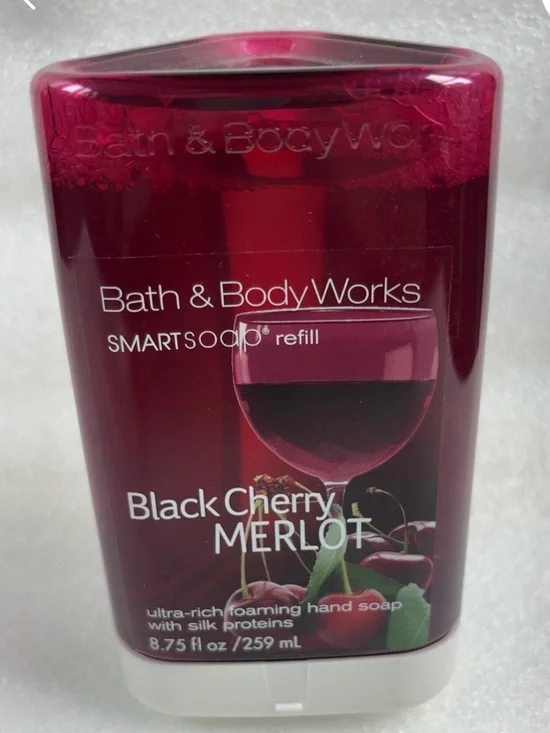 NWT🍒Bath & Body Works Black Cherry MERLOT Foaming Hand Soap Refill RARE Retired🍒