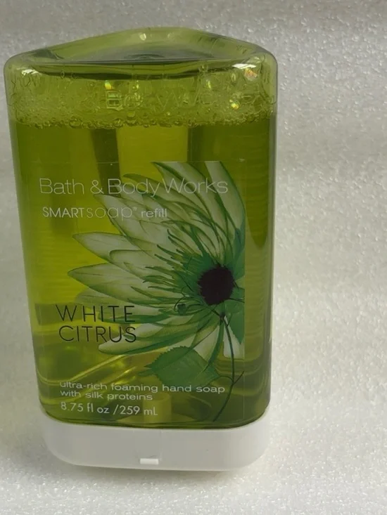 🍃🍃Bath & Body WHITE CITRUS Foaming Hand Soap Refill RARE Retired🍃🍃