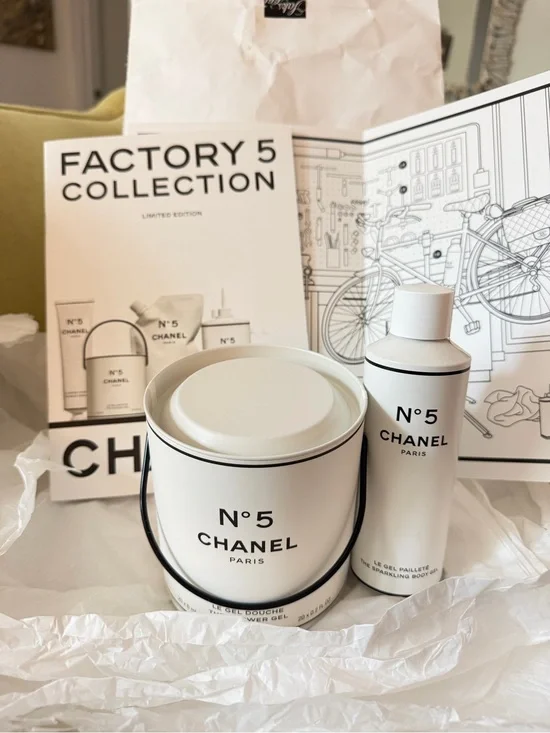 CHANEL N°5 Bath Balls & Glitz Lotion Brand New Special Pop Up Sale @ Saks