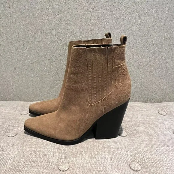 Kendall + Kylie Western Chelsea Bootie Brown Suede Block Heel Size 7.5‎