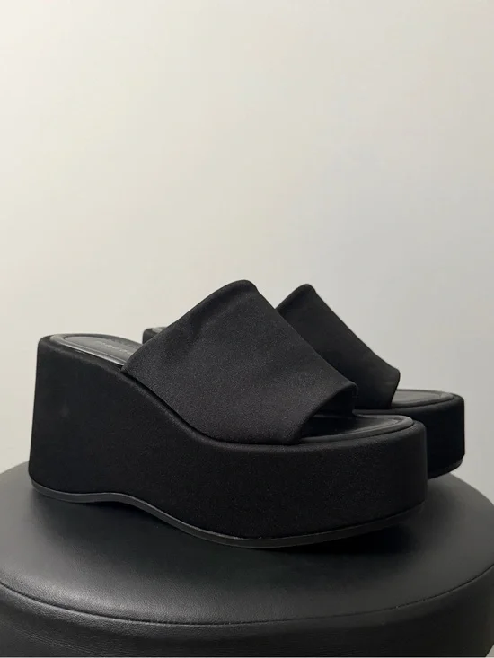 Steve Madden Size 6 Women's Platform Chunky Heeled Block Sandals Black Used