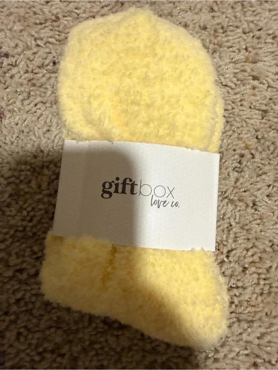 Gift Box Love Co. Plush Yellow Women's Bath & Body Cozy Socks