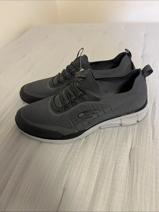 Sketchers relaxed fit memory foam sneakers men’s 12