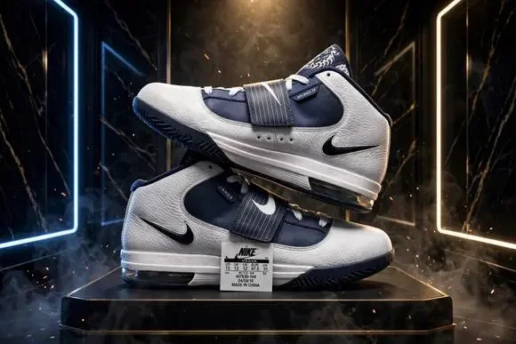 Size 13 - Nike Zoom Soldier IV Witness 407630-104 White Navy Gold LeBro