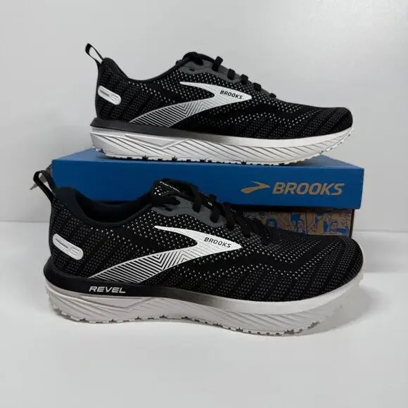 NIB •Brooks men’s Revel 6 Neutral Running Shoe Size: 8