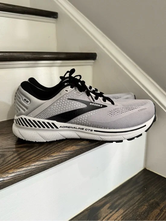 Men's Brooks Adrenaline GTS 22 Grey Size 12.5 4E Extra Wide New