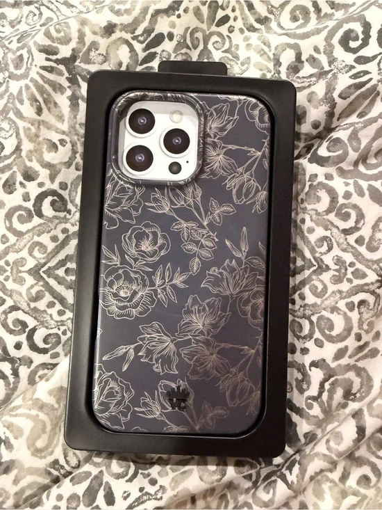 Velvet Caviar Floral Pattern Protective Phone Case - Black and Gold Rose