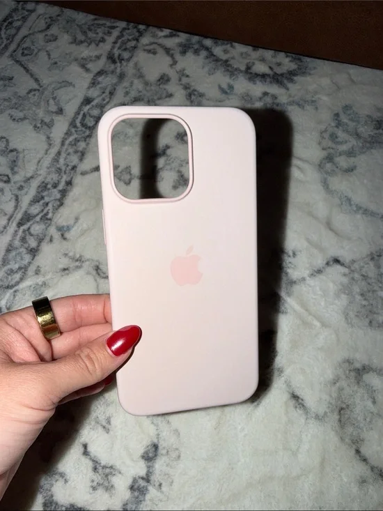 Apple Light Pink Silicone iPhone 15 Pro Max Case
