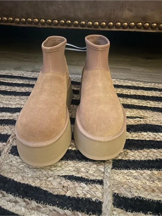 UGG Women's Tan Suede Classic Mini Dipper Platform Boot