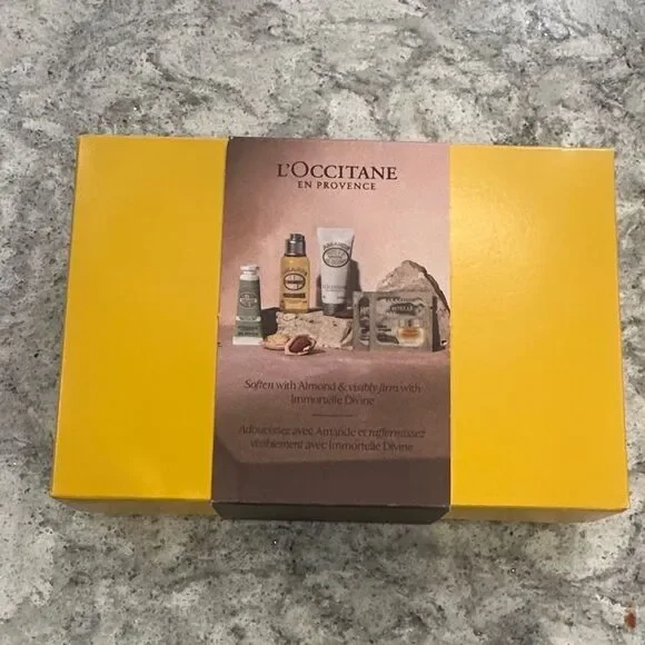 L'OCCITANE Almond & Immortelle Divine Skincare Set