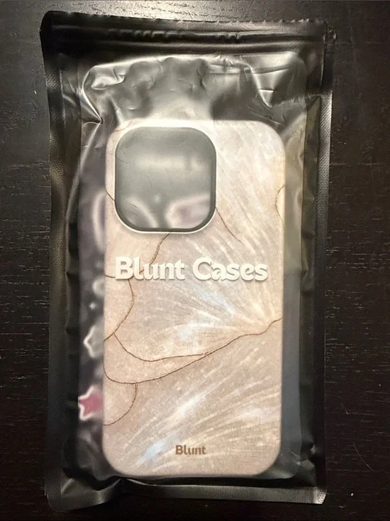 iPhone 14 Pro case - Pearl Elegant Protective Cover