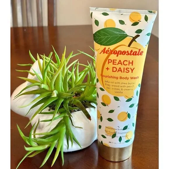 Aéropostale - NWT - Peach + Daisy Nourishing Body Wash, 6.8 fl. oz. Sealed Tube