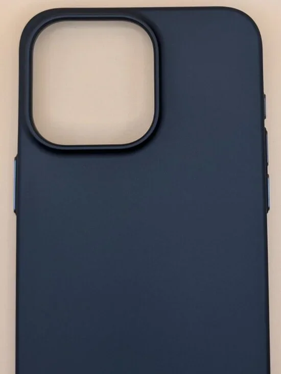 iPhone 15 Pro Max Magnetic Slim-Fit MagSafe Case Anti-Fingerprint Anti-Scratch