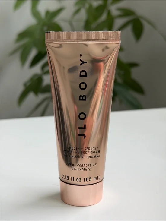 JLo Beauty Smooth + Seduce Hydrating Body Cream 65 mL – Brand New