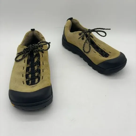 bedrock Outdoor Sneakers in Multicolor
