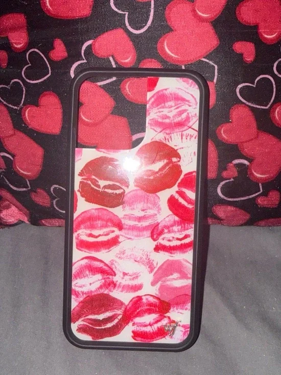 Wildflower Red& Pink Kiss Pattern Phone Case - IPhone 16 Pro Max