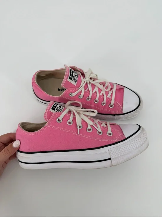 Converse Chuck Taylor All Star Lift Platform Pink Sneakers Women’s 9