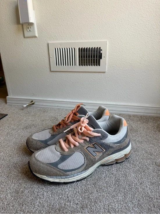New Balance mens mushroom haze & peach 10.5