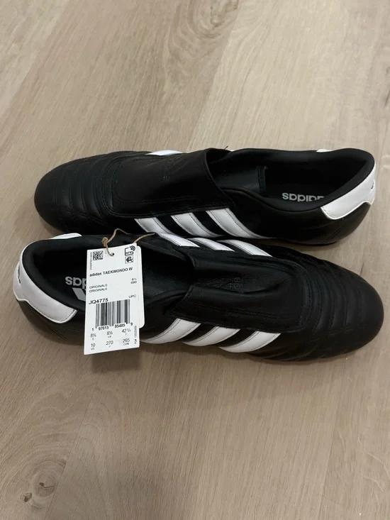 NWT adidas Taekwondo sneakers US Men’s 8.5 Women’s 10