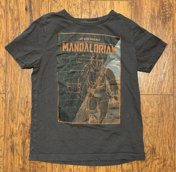 Youth Star Wars The Mandalorian Shirt by Old Navy - Size Youth S (6-7)
