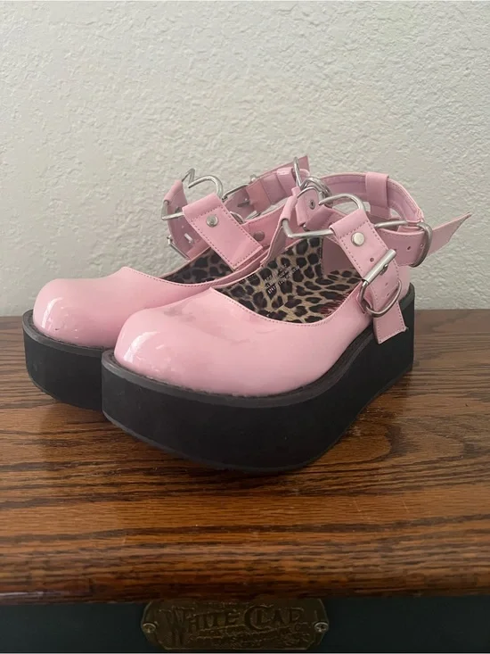 Demonia Faux Patent Leather Platform Mary Janes Pink Shoes Heart Buckle Strap 6