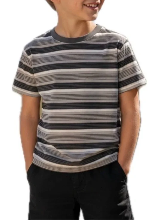 Old Navy Striped T-Shirt. Boys‎ M 8.