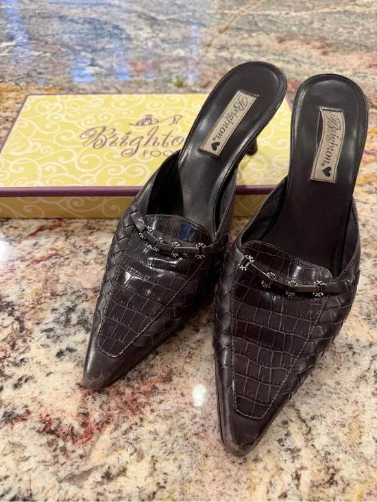 Brighton slides 2 1/2” heel; brown size 9