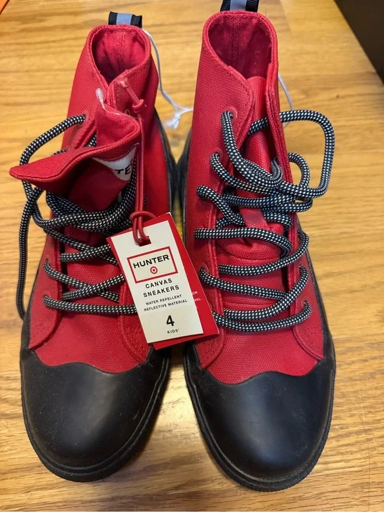 NWT Hunter For Target Kids Water Repellent Canvas Sneakers - Kids Size 4