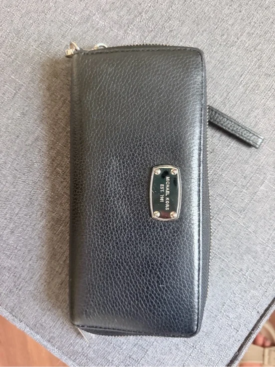 Michael Kors Black Pebbled Leather Zip Phone Wallet Case