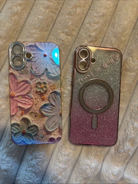 2 Apple iPhone 16 Plus phone cases
