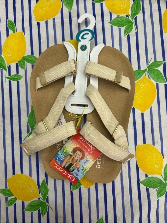 Cobian Woman’s Beige Adjustable Strap Sandals NWT