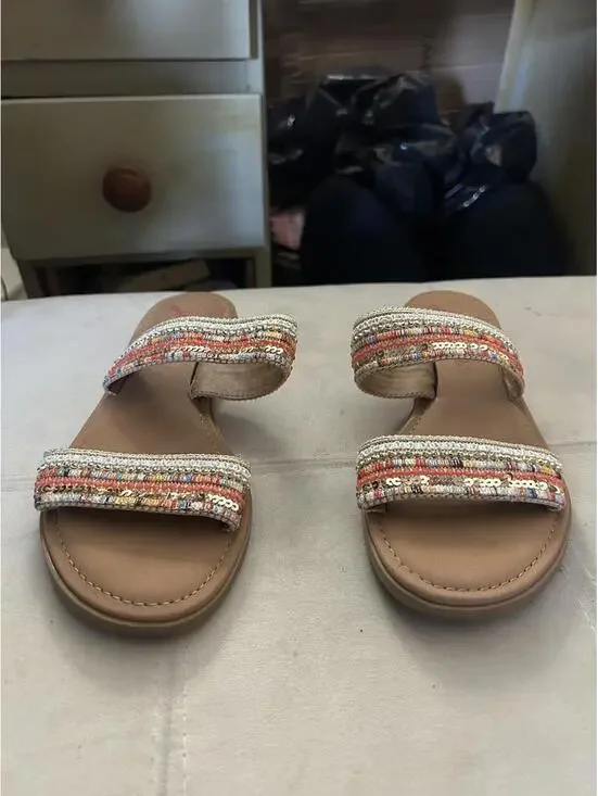 Jellypop Camilo sandals with multicolored beaded straps, size US 8.5