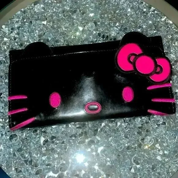 Hello Kitty face Sanrio Black and Pink patent Wallet sleek trifold kawaii