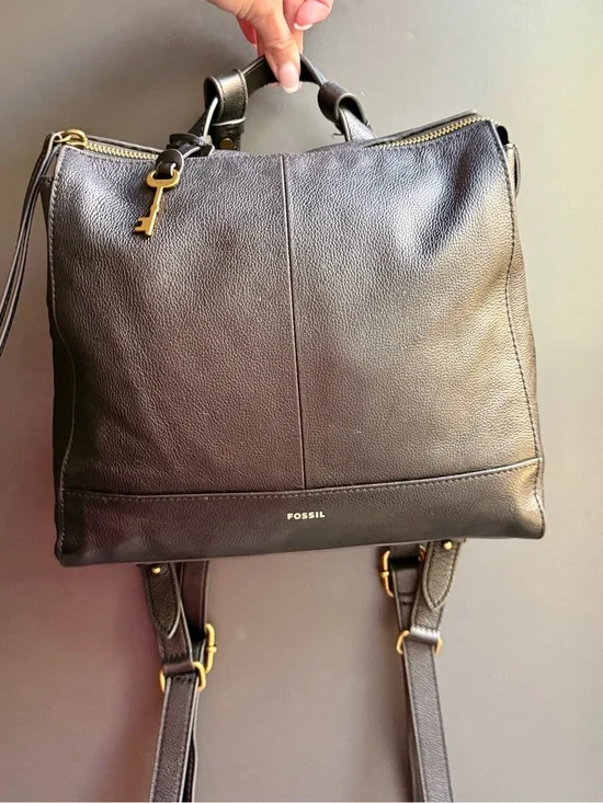 Fossil Elina Black Pebbled Leather Backpack Crossbody Satchel - VGUC