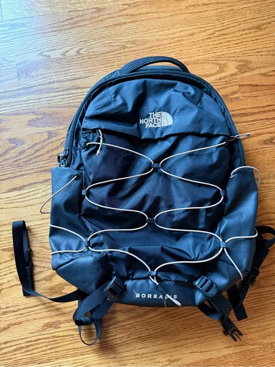 The North Face Black Borealis-style Women’s Backpack w/ Front Bungee, 20” x 16”